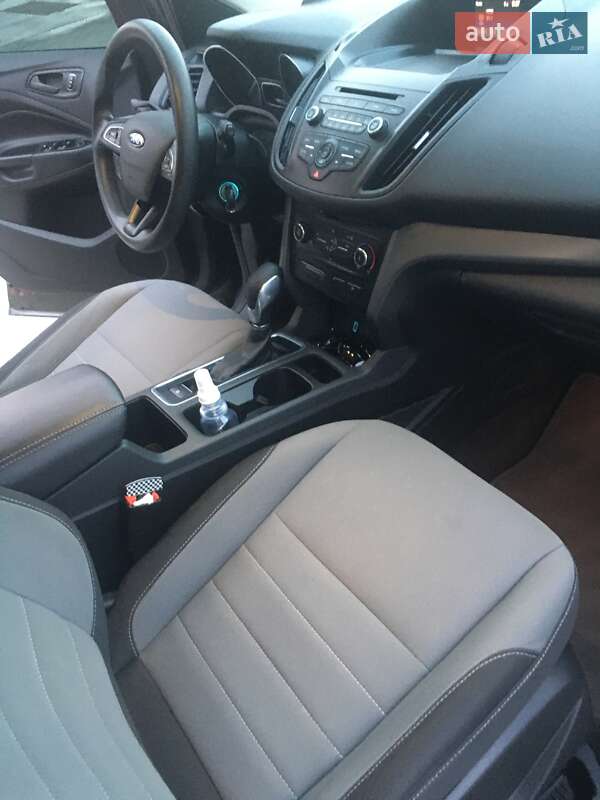Внедорожник / Кроссовер Ford Escape 2017 в Трускавце