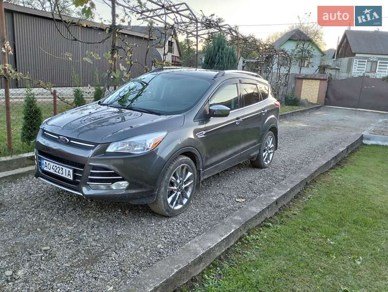 Внедорожник / Кроссовер Ford Escape 2014 в Ужгороде