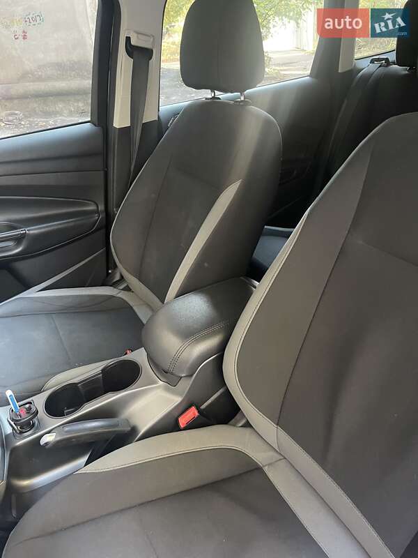 Внедорожник / Кроссовер Ford Escape 2012 в Кривом Роге