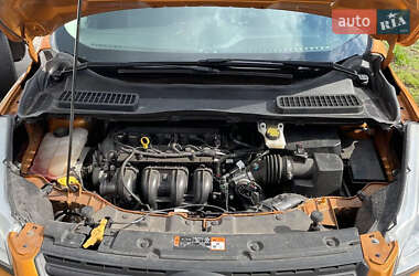 Внедорожник / Кроссовер Ford Escape 2015 в 