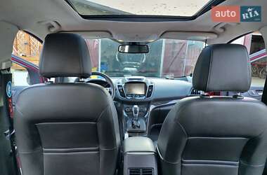 Внедорожник / Кроссовер Ford Escape 2015 в 