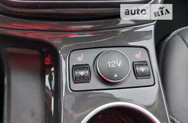 Внедорожник / Кроссовер Ford Escape 2015 в 
