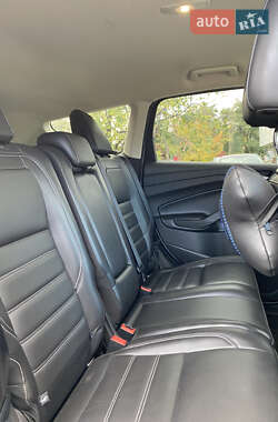 Внедорожник / Кроссовер Ford Escape 2016 в Киеве