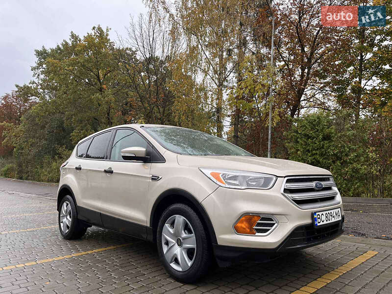 Позашляховик / Кросовер Ford Escape 2016 в Львові