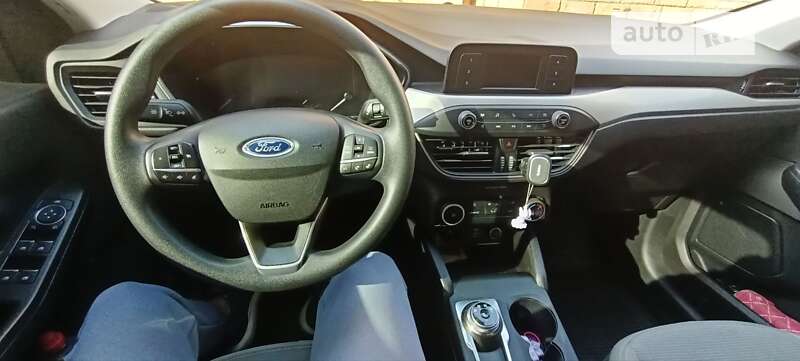 Внедорожник / Кроссовер Ford Escape 2021 в Кривом Роге