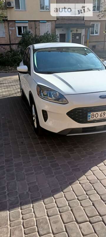 Внедорожник / Кроссовер Ford Escape 2021 в Кривом Роге