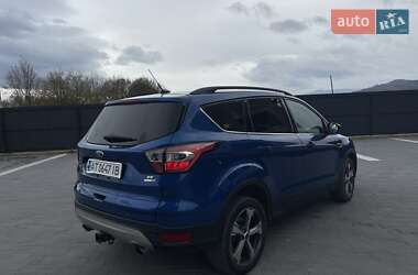 Внедорожник / Кроссовер Ford Escape 2016 в 
