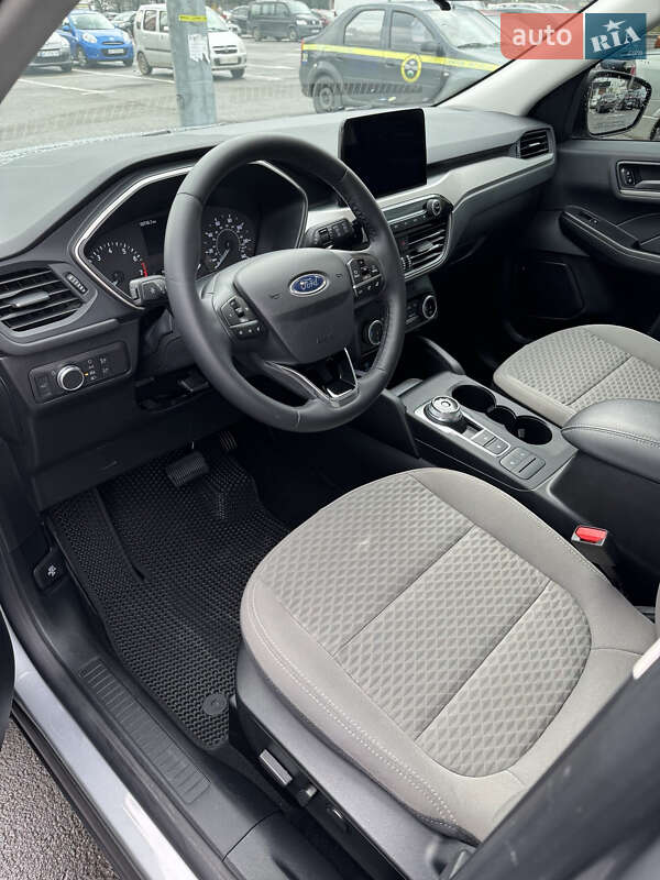 Позашляховик / Кросовер Ford Escape 2022 в Івано-Франківську