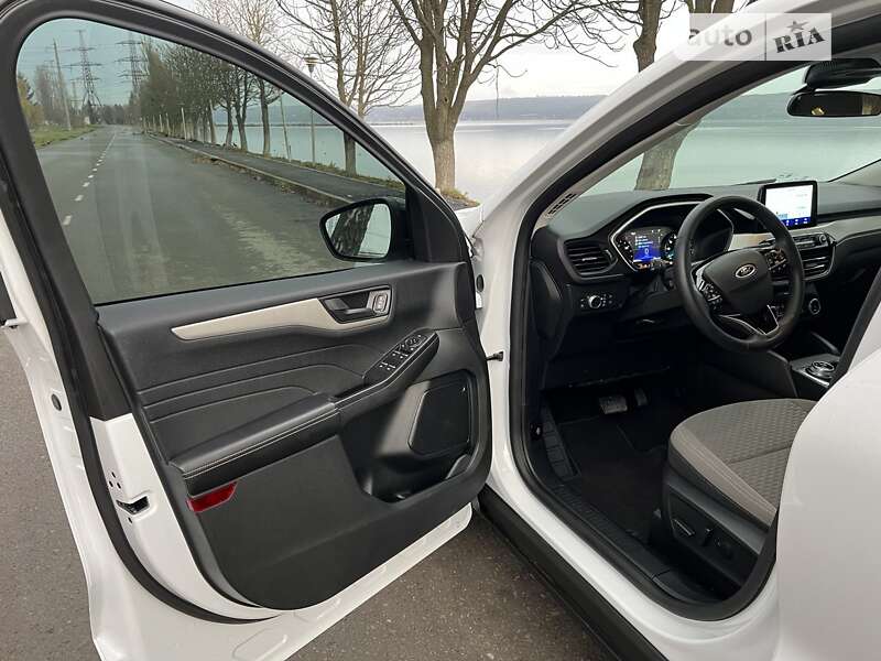 Внедорожник / Кроссовер Ford Escape 2022 в Рогатине