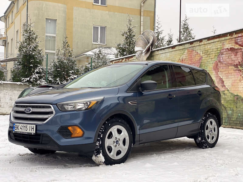 Внедорожник / Кроссовер Ford Escape 2018 в Ровно