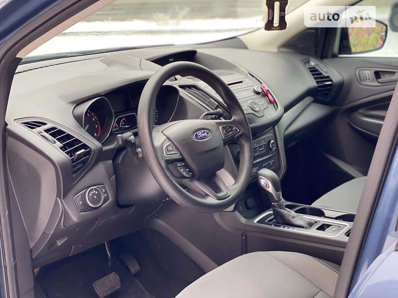Внедорожник / Кроссовер Ford Escape 2018 в Ровно