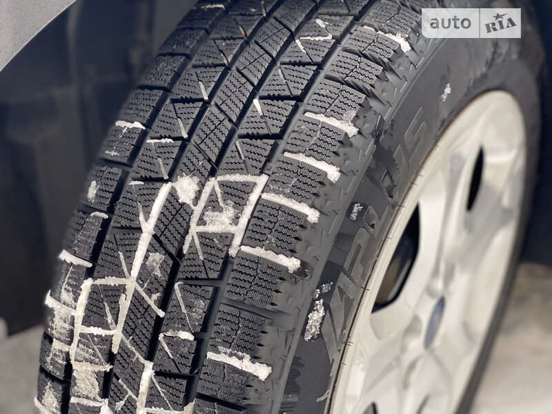 Внедорожник / Кроссовер Ford Escape 2018 в Ровно