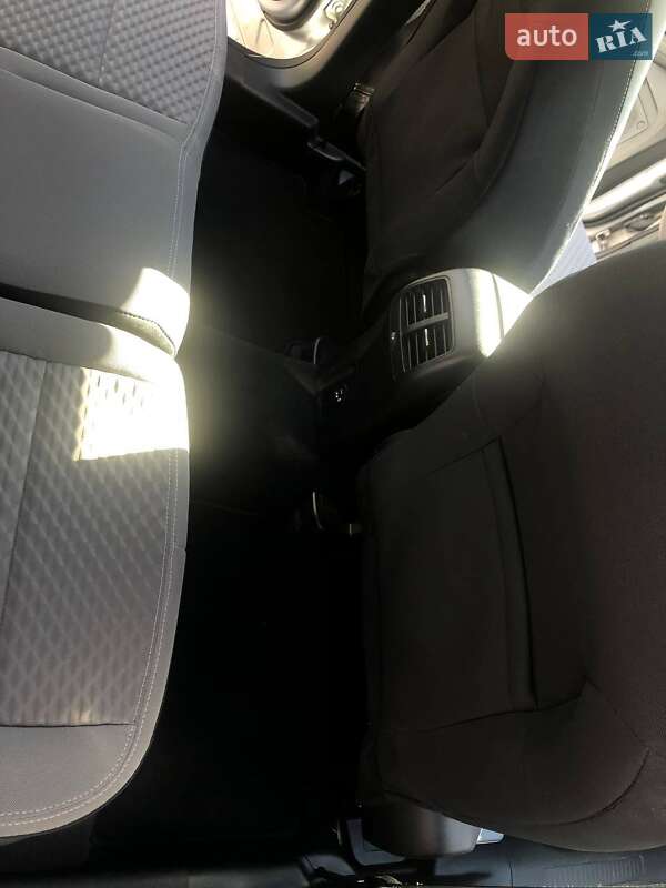 Внедорожник / Кроссовер Ford Escape 2020 в Стрые