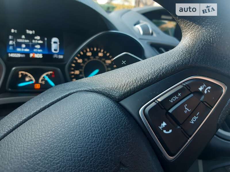 Внедорожник / Кроссовер Ford Escape 2017 в Днепре