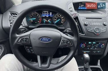 Внедорожник / Кроссовер Ford Escape 2016 в 