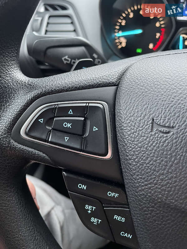 Внедорожник / Кроссовер Ford Escape 2016 в Киеве