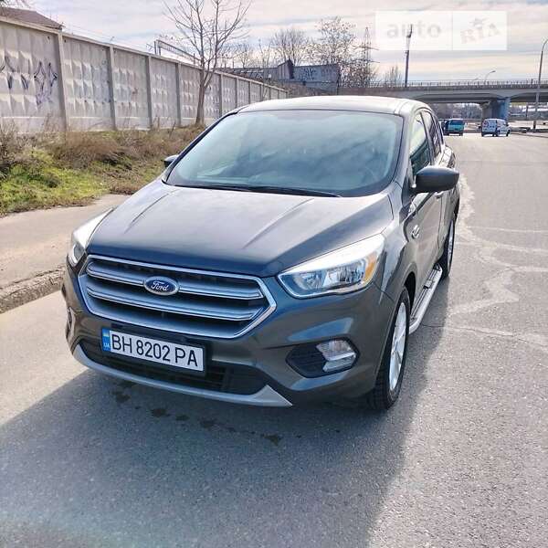 Внедорожник / Кроссовер Ford Escape 2017 в Одессе