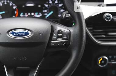 Позашляховик / Кросовер Ford Escape 2020 в Луцьку