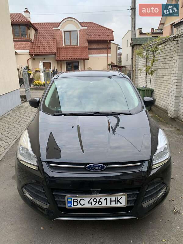Позашляховик / Кросовер Ford Escape 2014 в 