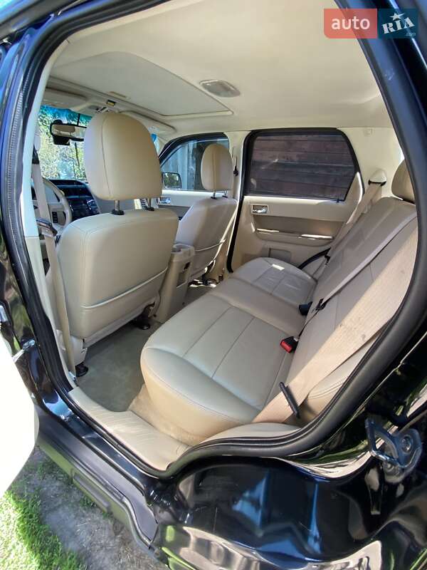 Внедорожник / Кроссовер Ford Escape 2011 в Умани
