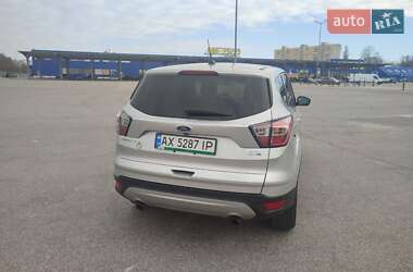 Внедорожник / Кроссовер Ford Escape 2016 в Харькове