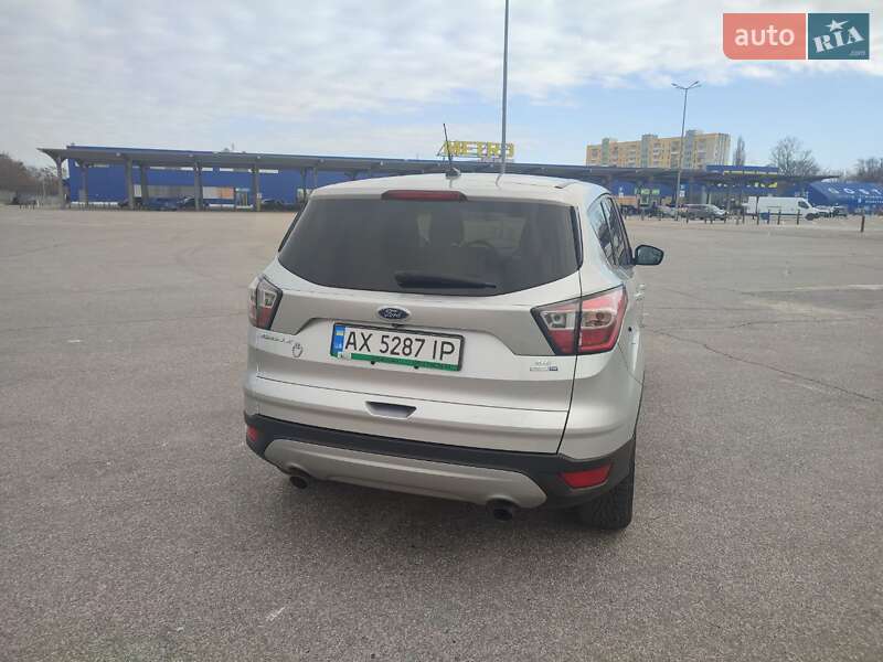 Внедорожник / Кроссовер Ford Escape 2016 в Харькове