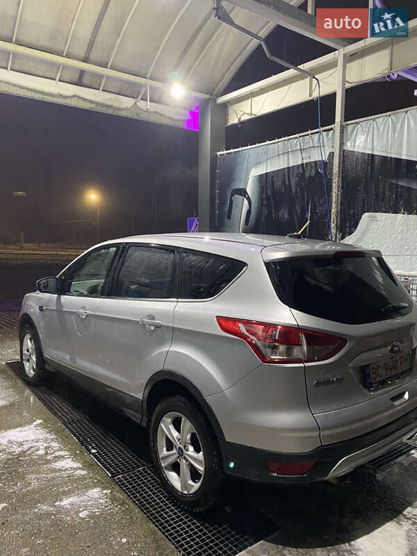 Внедорожник / Кроссовер Ford Escape 2015 в Львове