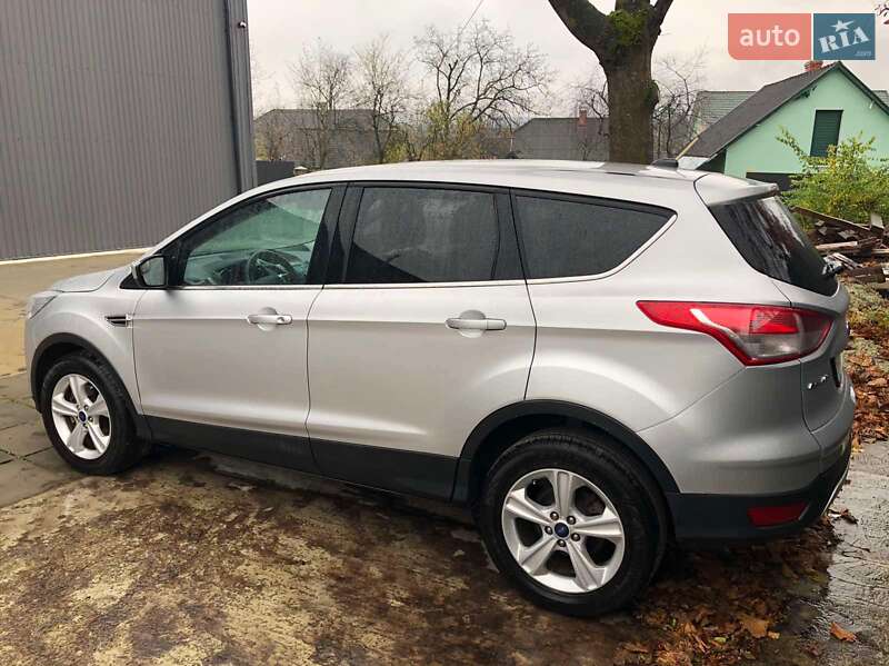 Внедорожник / Кроссовер Ford Escape 2015 в Львове