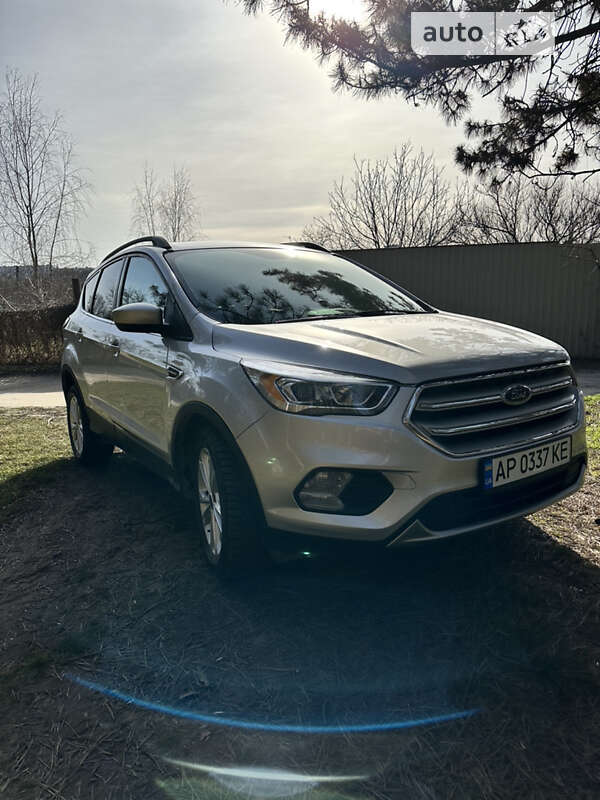 Внедорожник / Кроссовер Ford Escape 2018 в Запорожье