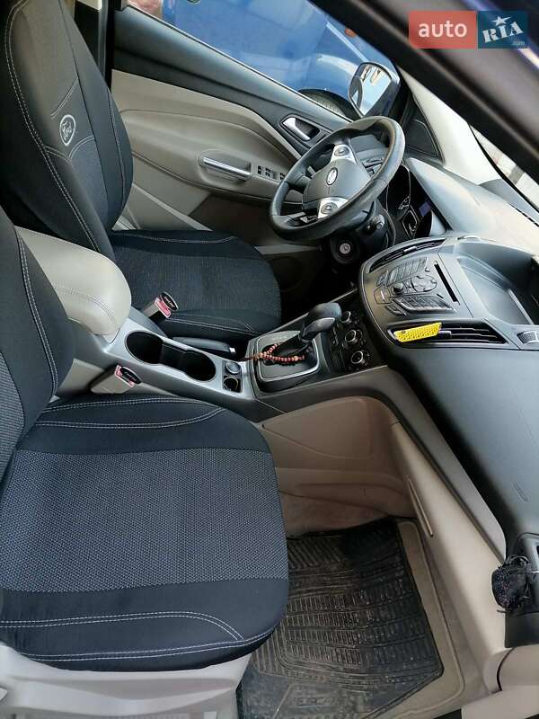 Внедорожник / Кроссовер Ford Escape 2012 в Рахове