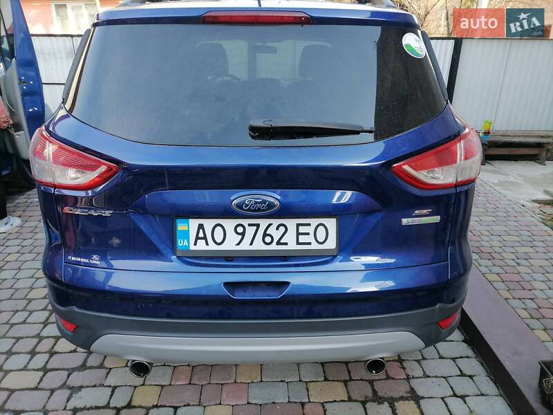 Внедорожник / Кроссовер Ford Escape 2012 в Рахове