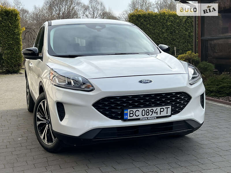 Внедорожник / Кроссовер Ford Escape 2021 в Стрые