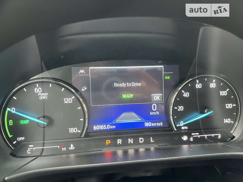 Внедорожник / Кроссовер Ford Escape 2021 в Стрые