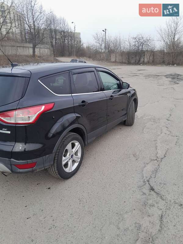 Внедорожник / Кроссовер Ford Escape 2014 в Ровно