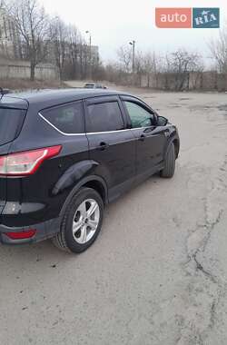 Внедорожник / Кроссовер Ford Escape 2014 в 
