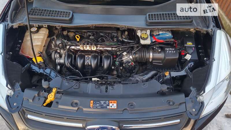 Внедорожник / Кроссовер Ford Escape 2014 в Ровно