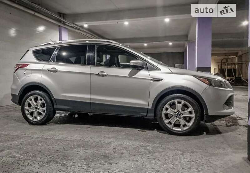 Внедорожник / Кроссовер Ford Escape 2016 в Киеве