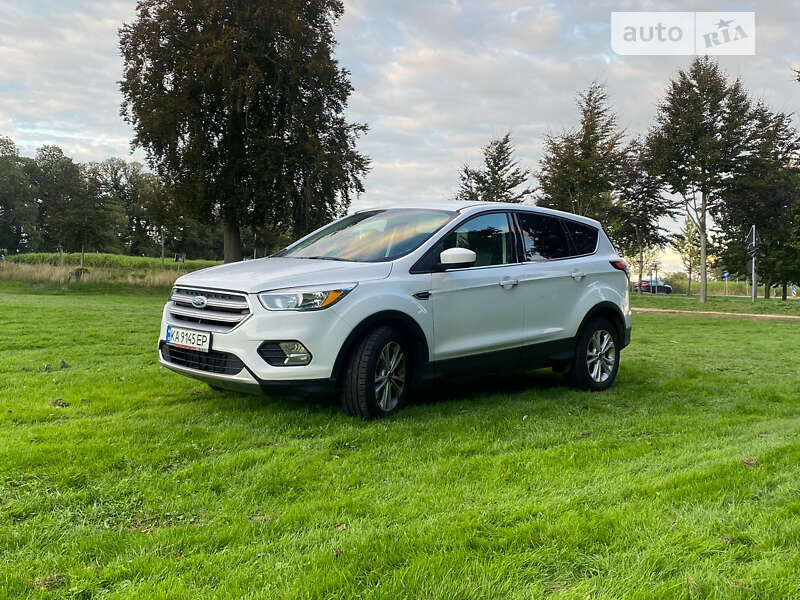 Позашляховик / Кросовер Ford Escape 2017 в Шептицькому