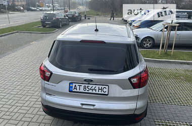 Внедорожник / Кроссовер Ford Escape 2019 в Львове