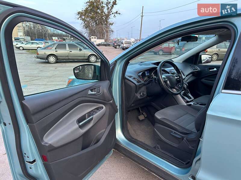 Внедорожник / Кроссовер Ford Escape 2012 в Полтаве
