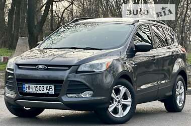 Внедорожник / Кроссовер Ford Escape 2015 в 