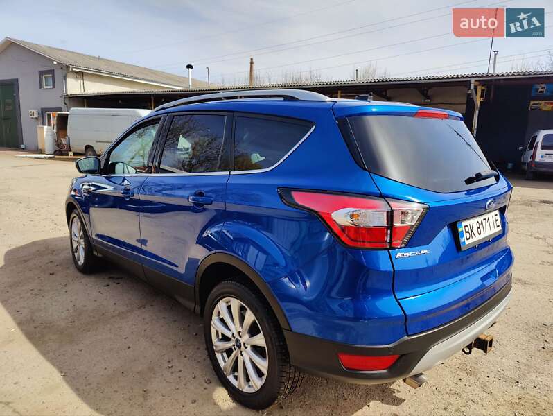 Внедорожник / Кроссовер Ford Escape 2016 в Ровно