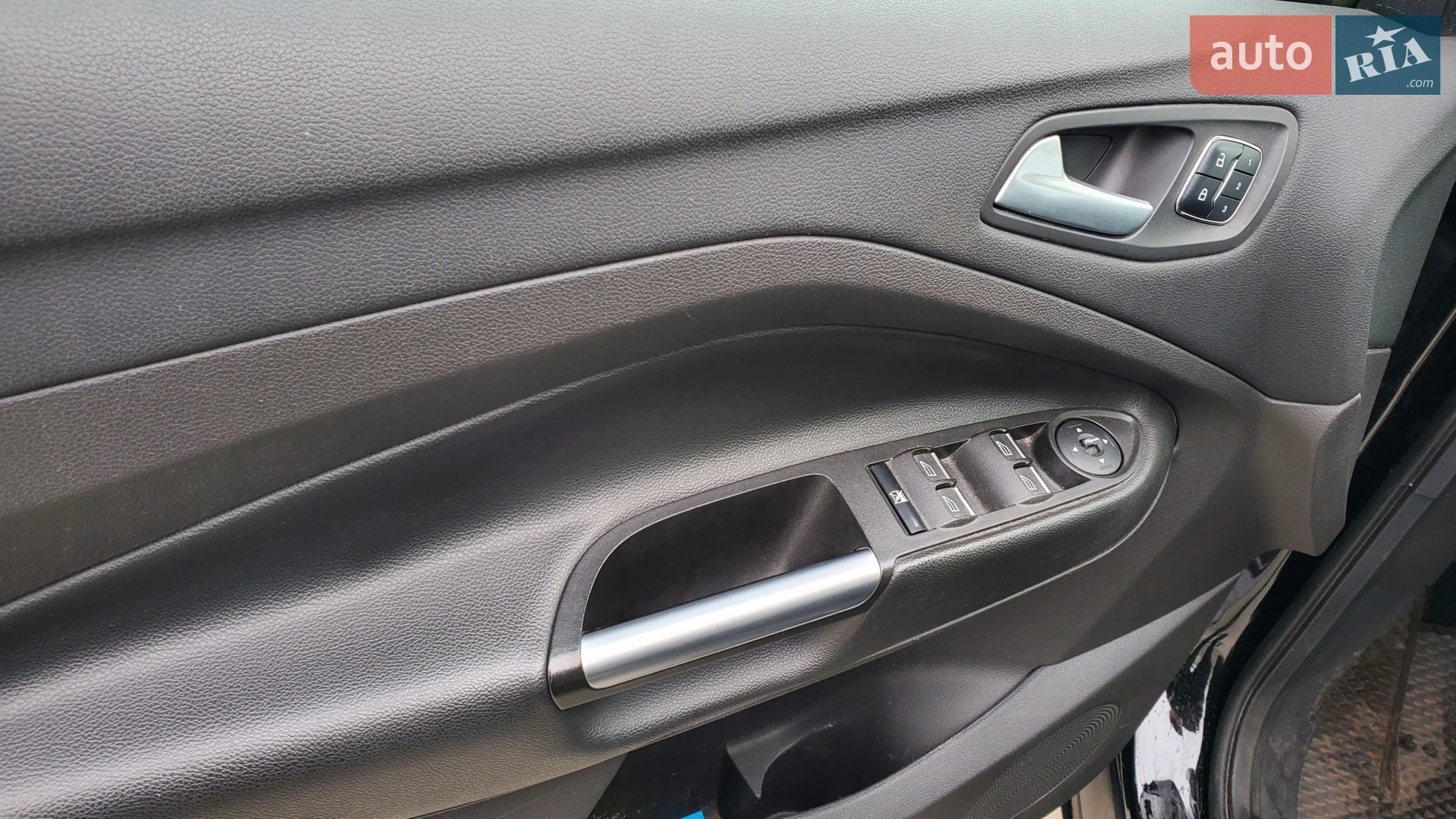 2015 Ford Escape - мініатюра 18