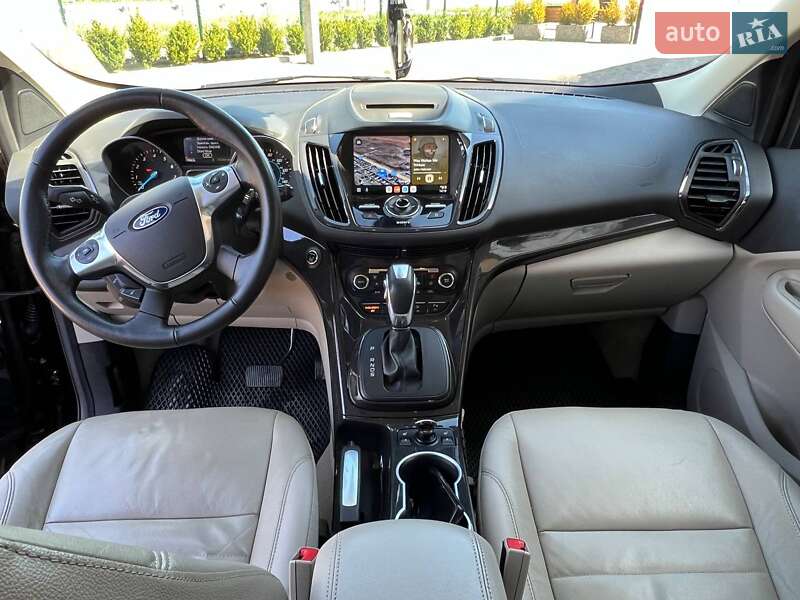 Внедорожник / Кроссовер Ford Escape 2015 в Ровно