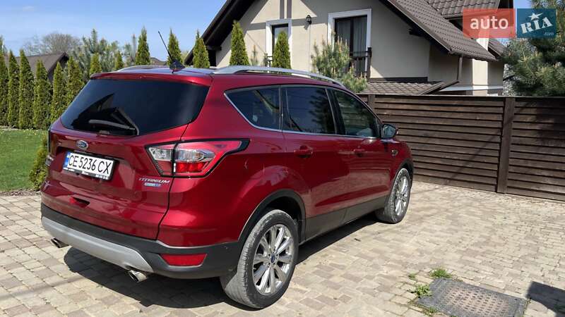 Позашляховик / Кросовер Ford Escape 2018 в Чернівцях