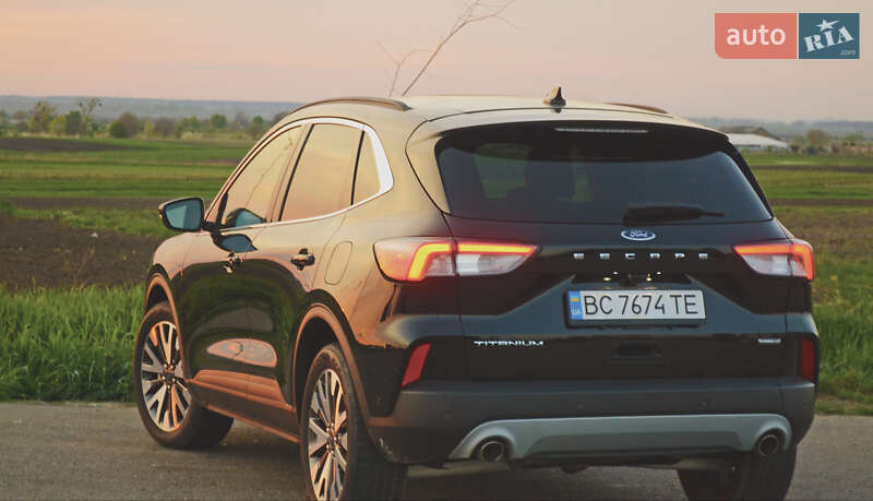 Позашляховик / Кросовер Ford Escape 2020 в Золочеві