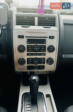 Внедорожник / Кроссовер Ford Escape 2011 в 