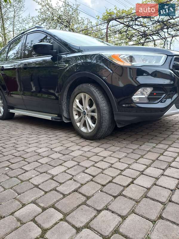 Внедорожник / Кроссовер Ford Escape 2019 в Львове