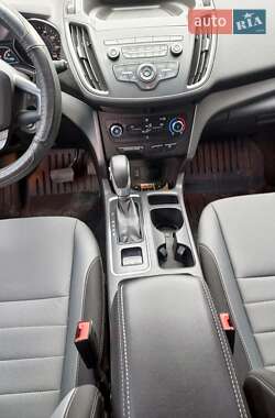 Внедорожник / Кроссовер Ford Escape 2019 в Львове