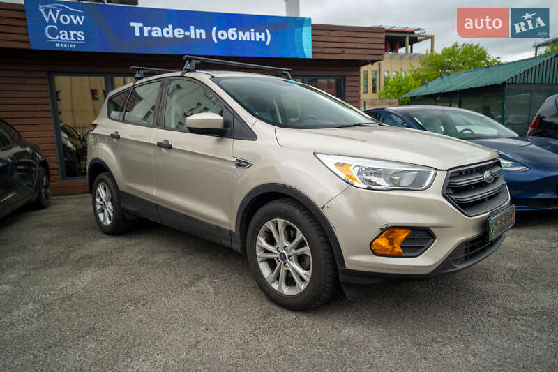 Позашляховик / Кросовер Ford Escape 2017 в Києві